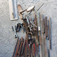Punte trapano,chiavi, scalpelli più altri attrezzi