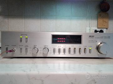 Amplificatore Akai AM-U55