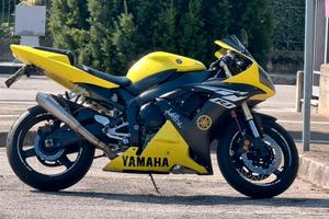 Yamaha r1