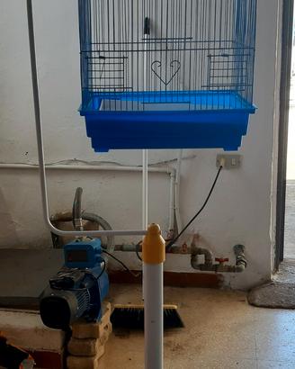 gabbia con piedistallo 