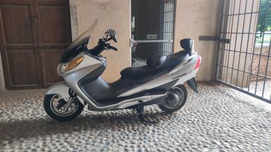 Suzuki Burgman 400 (2004) - Solo 32.000 km 