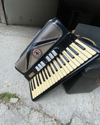 Fisarmonica 80 bassi