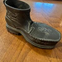 Scarpa vintage in peltro, apribile e artigianale