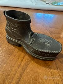 Scarpa vintage in peltro, apribile e artigianale