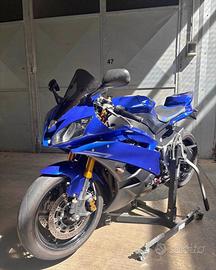 Yamaha R6