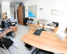 Laboratorio attrezzato in complesso custodito