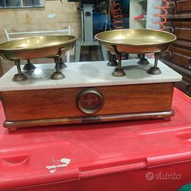 bilancia marmo legno ottone