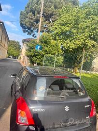 Automobile Suzuki Swift