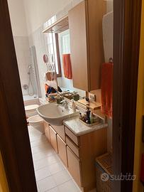 Mobile bagno legno e marmo su misura