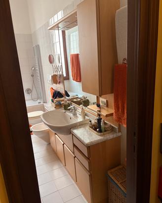 Mobile bagno legno e marmo su misura