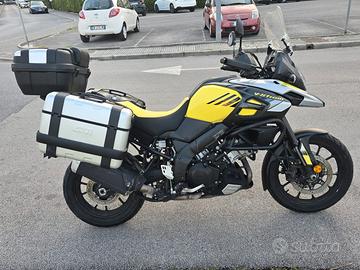Moto Suzuki V-Strom 1000
