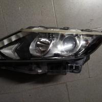 Faro sinistro usatoNissan Qashqai j11