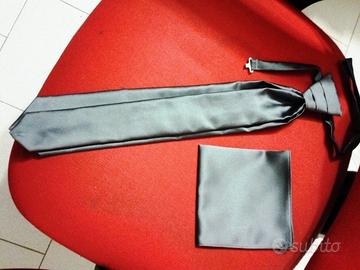 Plastron e fazzoletto da cerimonia