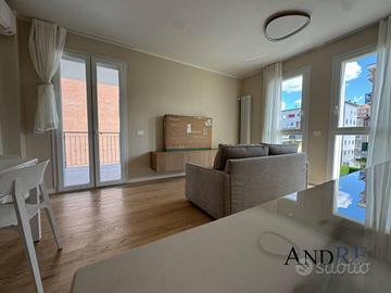 Appartamento di 60 m² con 2 locali e box auto a Mi