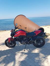 Ducati monster + 937