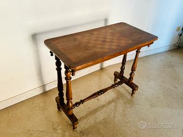Elegante tavolo da gioco d’epoca