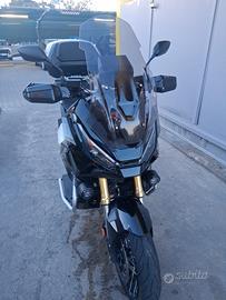 Honda x-adv 750 2025