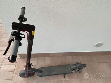 Monopattino Xiaomi Electric Scooter 4