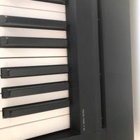 Pianoforte digitale Yamaha P-45 mobile e sgabello