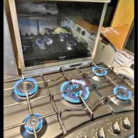 Forno e piano cottura a incasso Ariston nero