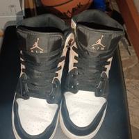 Nike Air Jordan 1 Mid Crimson Tint