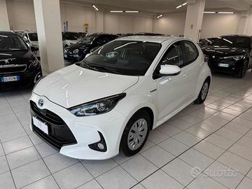 TOYOTA Yaris 1.5 Hybrid 5 porte Business RESTYLI