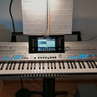 tastiera professionale Yamaha tyros 5 