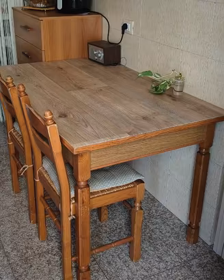 Tavolo in legno allungabile