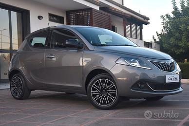 Lancia Ypsilon 1.0 Hybrid Gold