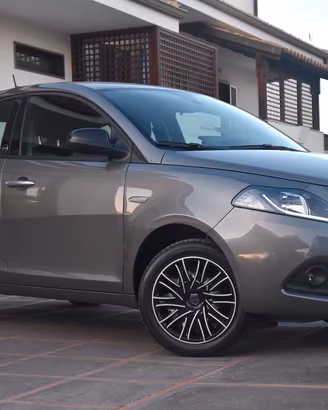 Lancia Ypsilon 1.0 Hybrid Gold