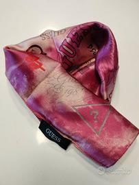 Foulard Guess in seta. Nuovo