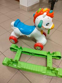 cavallino con ruote e dondolo