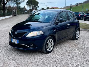 Lancia Ypsilon 1.2 69 CV 5 porte Platinum