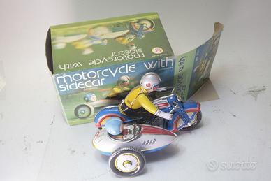 Moto Sidecar in latta made in Cina  riproduzione