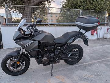Moto Yamaha Tracer 7