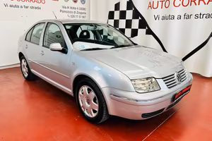 Volkswagen Bora 1.6 105CV 16V cat Highline