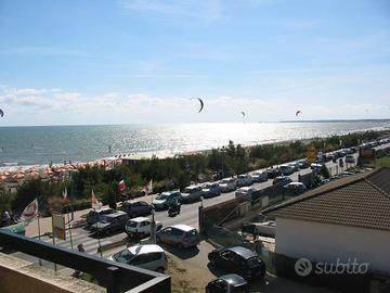 Latina lido fronte mare