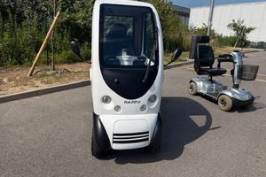 Scooter per disabili chiuso e aperto