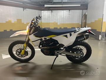 Husqvarna 701 enduro A2 a libretto