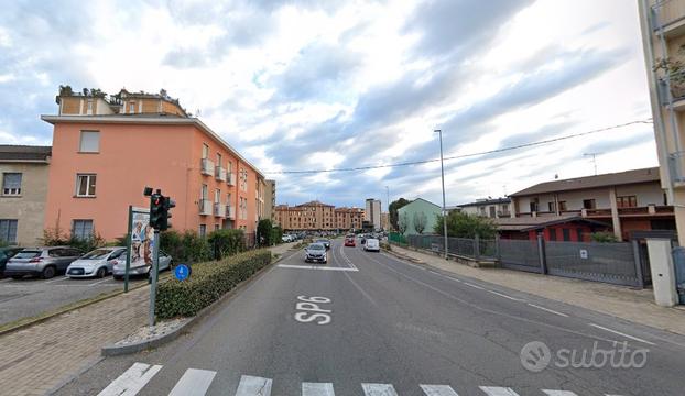 Stanza Matrimoniale Con Terrazzo - A Vedano MB