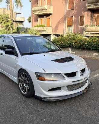 MITSUBISHI LANCER EVOLUTION 8