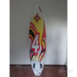 Quatro Freemove 140 L – tavola windsurf con pinna