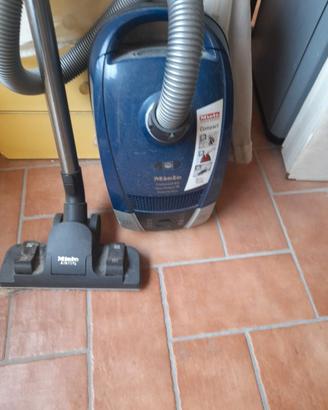 ASPIRAPOLVERE PER CASA