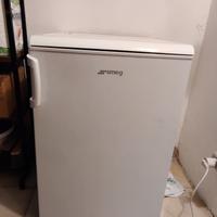 Congelatore verticale Smeg 