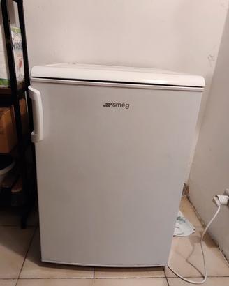 Congelatore verticale Smeg 
