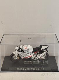Modellino Honda VTR 1000 SP-2