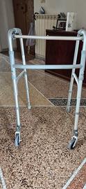 Deambulatore pieghevole in alluminio,