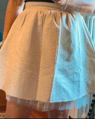 Gonna con tulle oro.