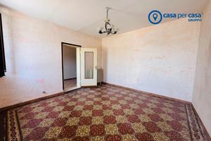 Casa a schiera con due garage e scoperto di propri