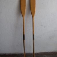 Coppia remi in legno per barca